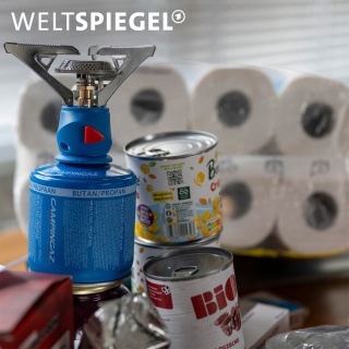 Konservendosen und Wasserkocher