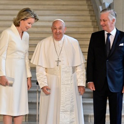 Königin Mathilde von Belgien, Papst Franziskus und König Philippe von Belgien auf Schloss Laeken.-