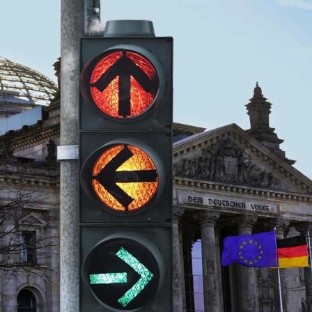 Sechs Monate Ampelkoalition - Eine Zwischenbilanz