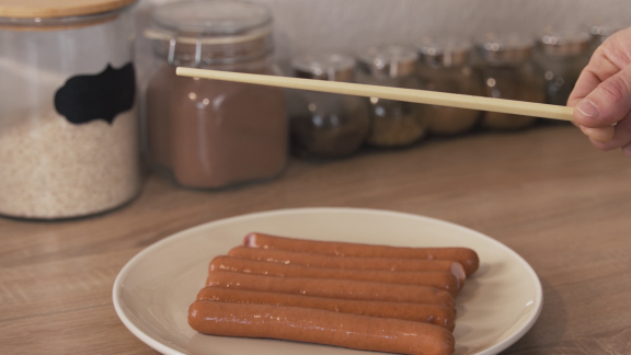 Wer Weiß Denn Sowas? - Mit Wiener Würstchen Und Esstäbchen Kann Man ....