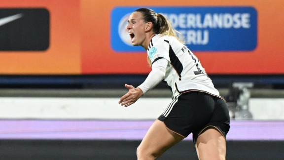 Sportschau - Klara Bühl - 'power Und Leidenschaft Auf Den Platz Gebracht'