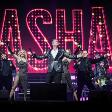 Der Sänger Sasha beim Konzert seiner "This Is My Time, Die Show"-Tour in Düsseldorf