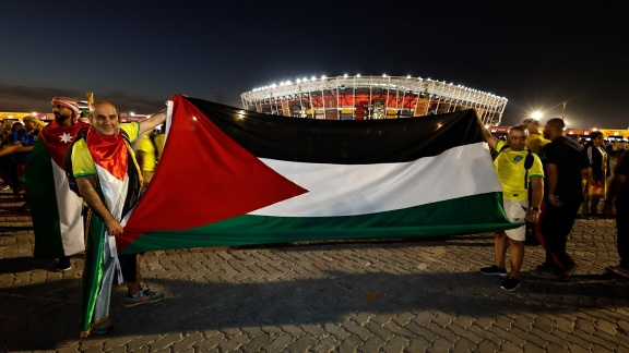 Tagesthemen - Wm Der Proteste - Palästina Hofft Auf Zeichen