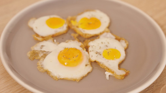 Wer Weiß Denn Sowas? - Wie Können Aus Einem Ei Mehrere Mini-spiegeleier In Der Pfanne Gebraten Werden.