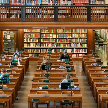 Blick in den Lesesaal der Deutschen Nationalbibliothek in Leipzig