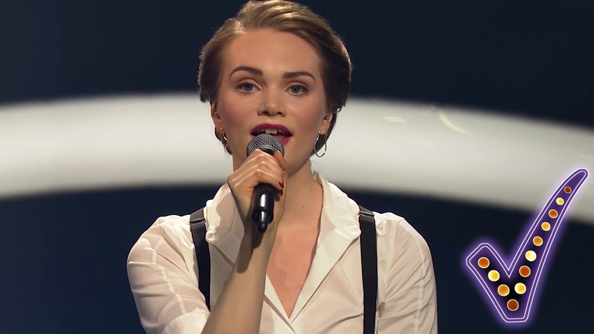 Eurovision Song Contest: Dänemark: Leonora • "Love Is Forever" | ESC ...