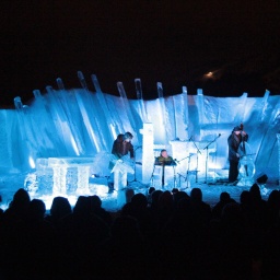 The Ice Music Festival Geilo, Norwegen: Musiker spielen mit Instrumenten aus Eis