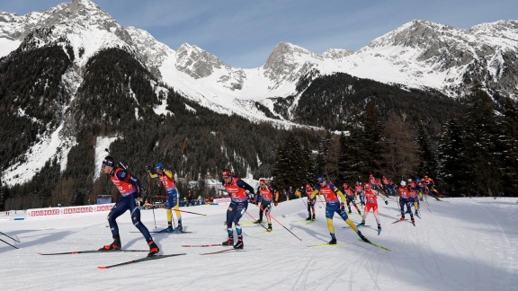 Sportschau Wintersport - Der Massenstart Der Biathleten In Antholz Im Re-live