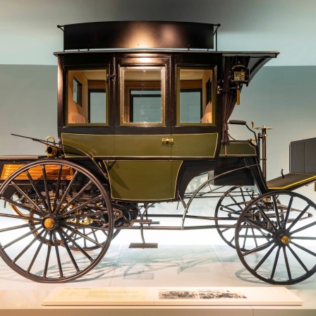 Stuttgart, 23.01.2020: Benz Omnibus (1895). Mercedes Museum