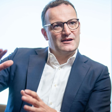 Jens Spahn: "Mir läge es nicht, mich hinzustellen und zu singen"