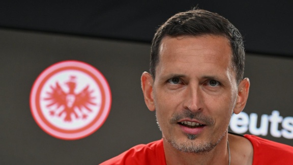 Sportschau Bundesliga - Eintracht-trainer Toppmöller - 'sehr Zufrieden Mit Transferfenster'