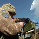 Ukrainischer Soldat in einem Schützengraben in Donetsk