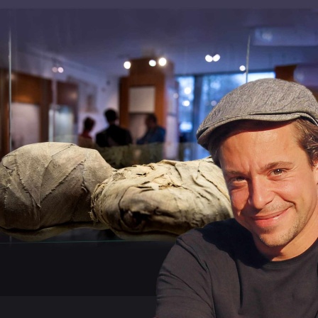 Checker Tobi vor einer Mumie | Bild: megaherz, Collage BR
