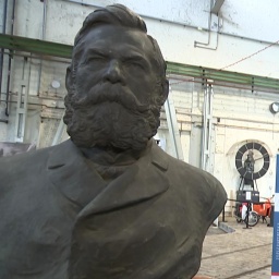 Gruson-Denkmal im Museum