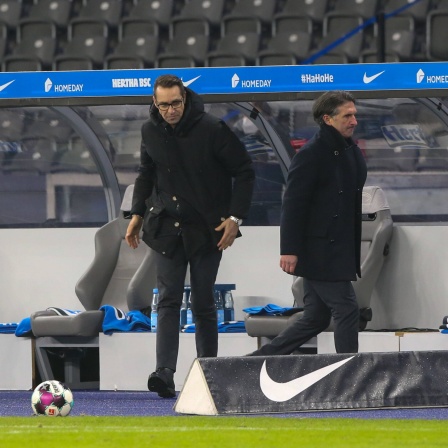 Coach Labbadia und Manager Preetz müssen nach Herthas Niederlage gegen Bremen gehen.