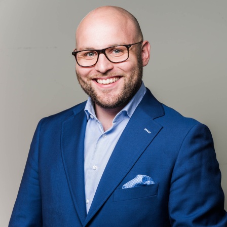 Markus Frohnmaier, der AfD Co-Landesvorsitzende aus Baden-Württemberg, vertritt in der Sendung SWR1 Leute Alice Weidel,  die Spitzenkandiatin der AfD für die Bundestagswahl 2025