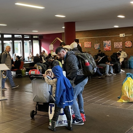 Geflüchtete in der Ausländerbehörde in Ratzeburg