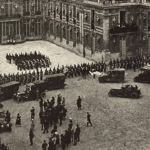 Ankunft der deutschen Bevollmächtigten zur Unterzeichnung des Versailler Vertrages am 28. Juni 1919