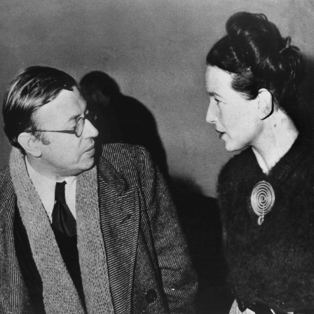 Jean Paul Sartre und Simone de Beauvoir um 1945.