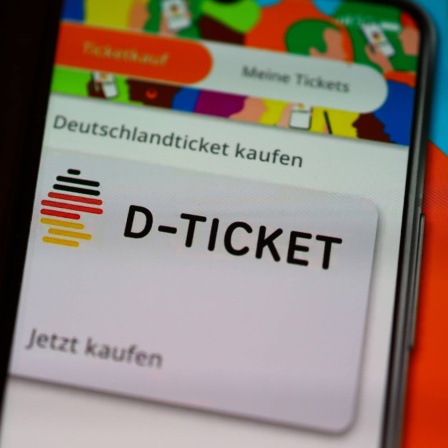 Kauf eines Deutschlandtickets über die App. Symbolbild