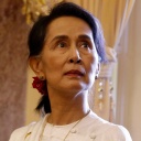 Ein Porträtbild von der ehemaligen Regierungschefin von Myanmar und Friedensnobelpreisträgerin Aung San Suu Kyi.
