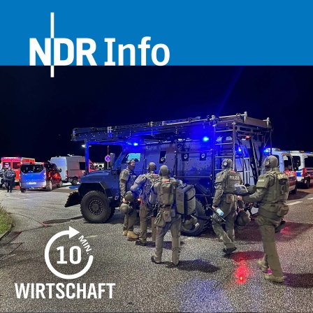 Schwer bewaffnete Einsatzkräfte auf dem Hamburger Flughafen.