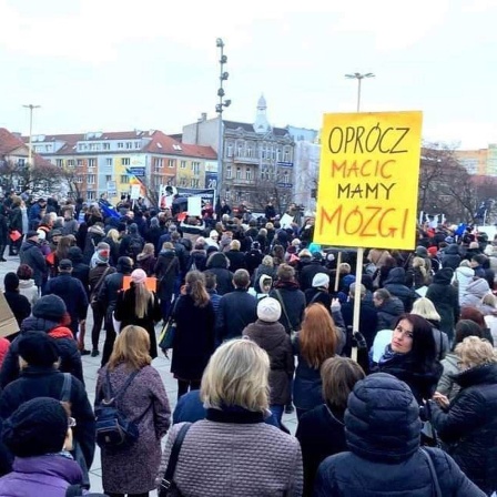 Frauen demonstrieren gegen das polnische Abtreibungsgesetz