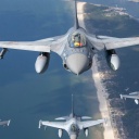 F16-Kampfflugzeuge der Nato über dem Baltikum.