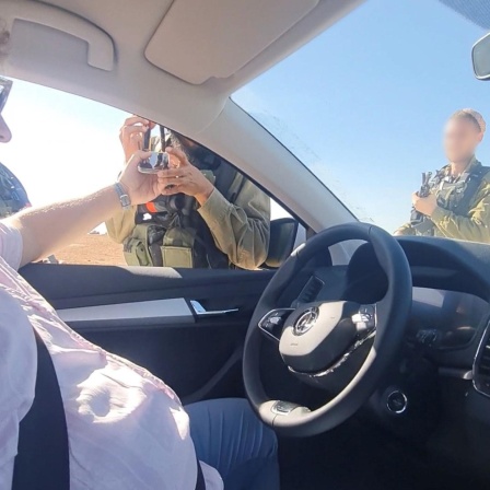 Was passiert in Israel im Schatten des Gazakriegs?
