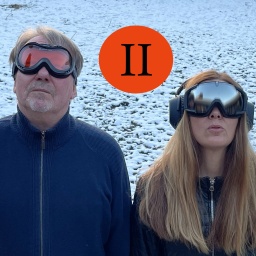 Dietmar Wischmeyer  und Tina Voß im Schnee mit Schneebrillen