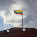 Litauens Fahne weht im Wind