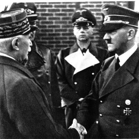 Philippe Pétain und Adolf Hitler (um 1944)