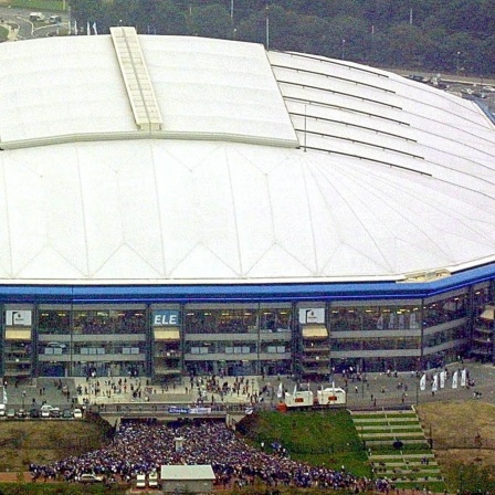 Deutschland, Ruhrgebiet, Gelsenkirchen, Fussballstadion und Mehrzweckhalle Arena auf Schalke