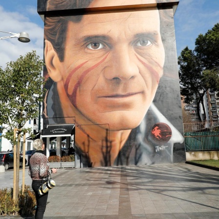 Eine Wandmalerei des Künstlers Jorit in Neapel im Stadtteil Scampia zu Ehren des Regisseurs und Schriftstellers Pier Paolo Pasolini