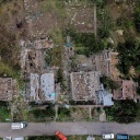 In der Stadt Kramatorsk im Donbass wurde von einem russischen Raketenangriff ein Krater geschossen und Häuser beschädigt.