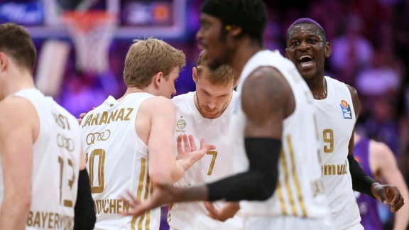 Morgenmagazin - Münchens Basketballer Spielen Ab Sofort Auf Glas