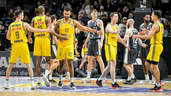 Sportschau - Alba Berlin Beendet Siegesserie Von Aufsteiger Vechta