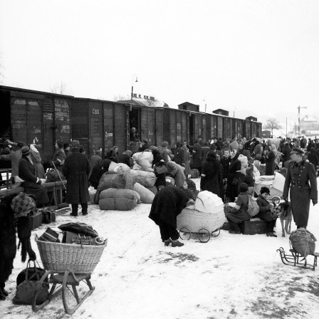 LAND UND LEUTE: "Flüchtling sein darf kein Dauerzustand sein" - Vertriebenenintegration nach 1945