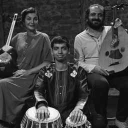 Das Trio des aleppischen Komponisten und Oud-Spieler Mohamad Zatari.
