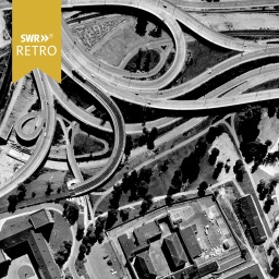 Blick aus der Luft auf die Zufahrtsstraßen der Rheinbrücke zwischen Mannheim und Ludwigshafen 1962