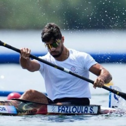 Saeid Fazloula, Mitglied des Refugee Olympic Teams bei Olympia 2024, beim Viertelfinale im Kanusprint