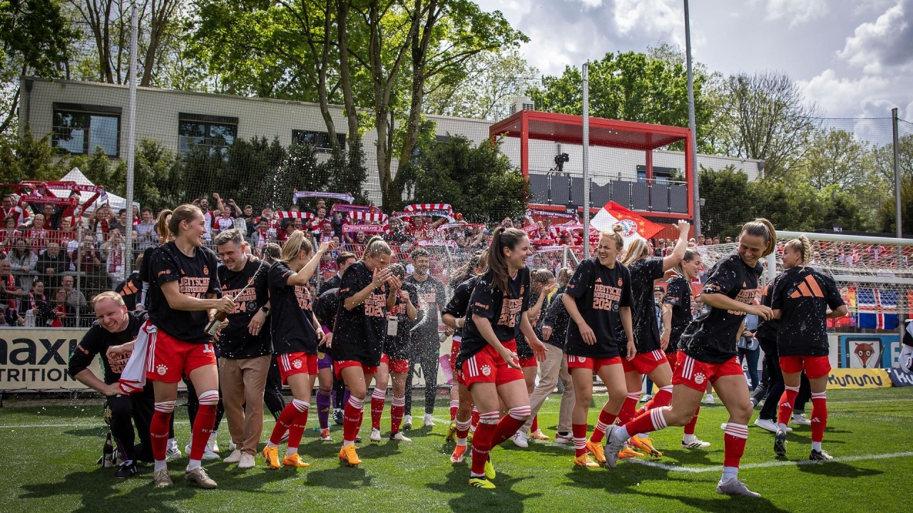 FC Bayern Frauen: Nach der Meisterfeier ist vor dem Pokal-Finale