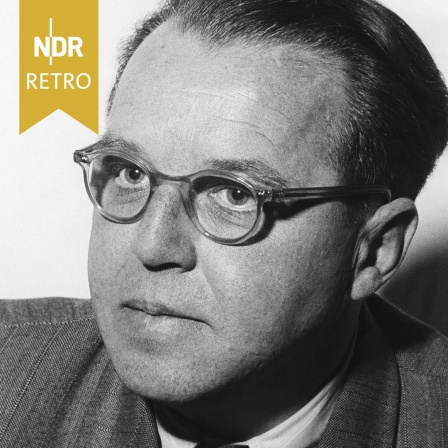 Jürgen Eggebrecht, Leiter der Abteilung "Kulturelles Wort" beim NWDR in Hannover, 1953.