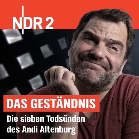 NDR 2 Comedian Andreas Altenburg vor der Wand eines Beichtstuhls