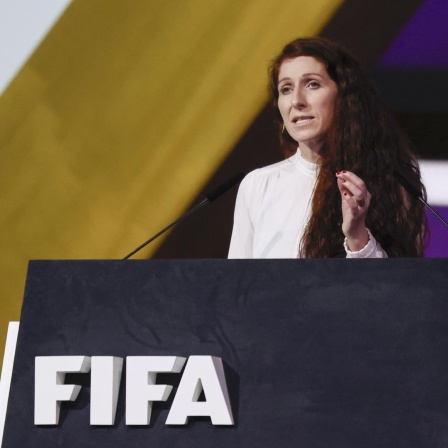 Lise Klaveness, die Präsidentin des norwegischen Fußballverbandes während ihrer Rede auf dem FIFA-Kongress in Doha