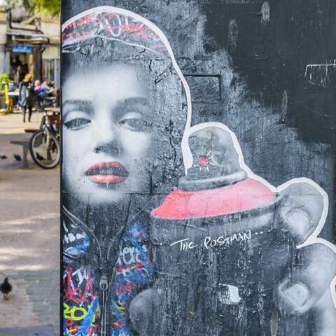 Ein Graffiti in Tel Aviv zeigt Marylin Monroe (Foto: imago images / Zoonar) 