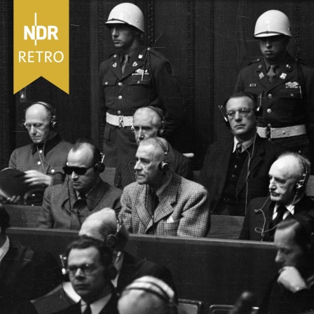 Hintere Reihe (v.l,nr.): Alfred Jodl, Franz von Papen, Arthur Seyss-Inquart. Vordere Reihe: Hans Frank, Wilhelm Frick und Julius Streicher.