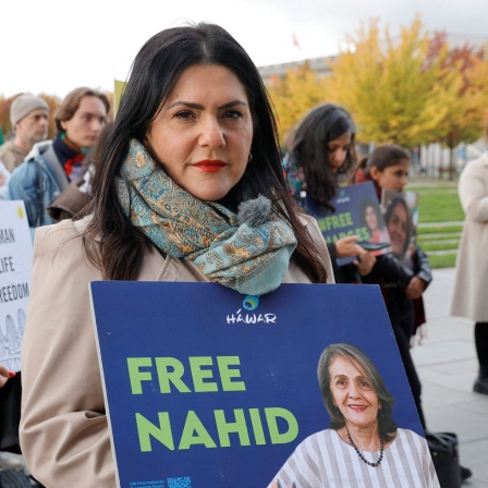 Mariam Claren, Tochter der seit mehr als drei Jahren in Teheran inhaftierten Kölnerin Nahid Taghavi.