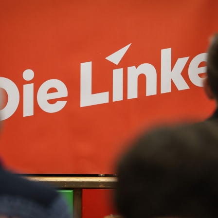 Delegierte sind bei einem Landesparteitag der Partei zusammengekommen.