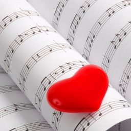 Musiknoten mit einem Herz